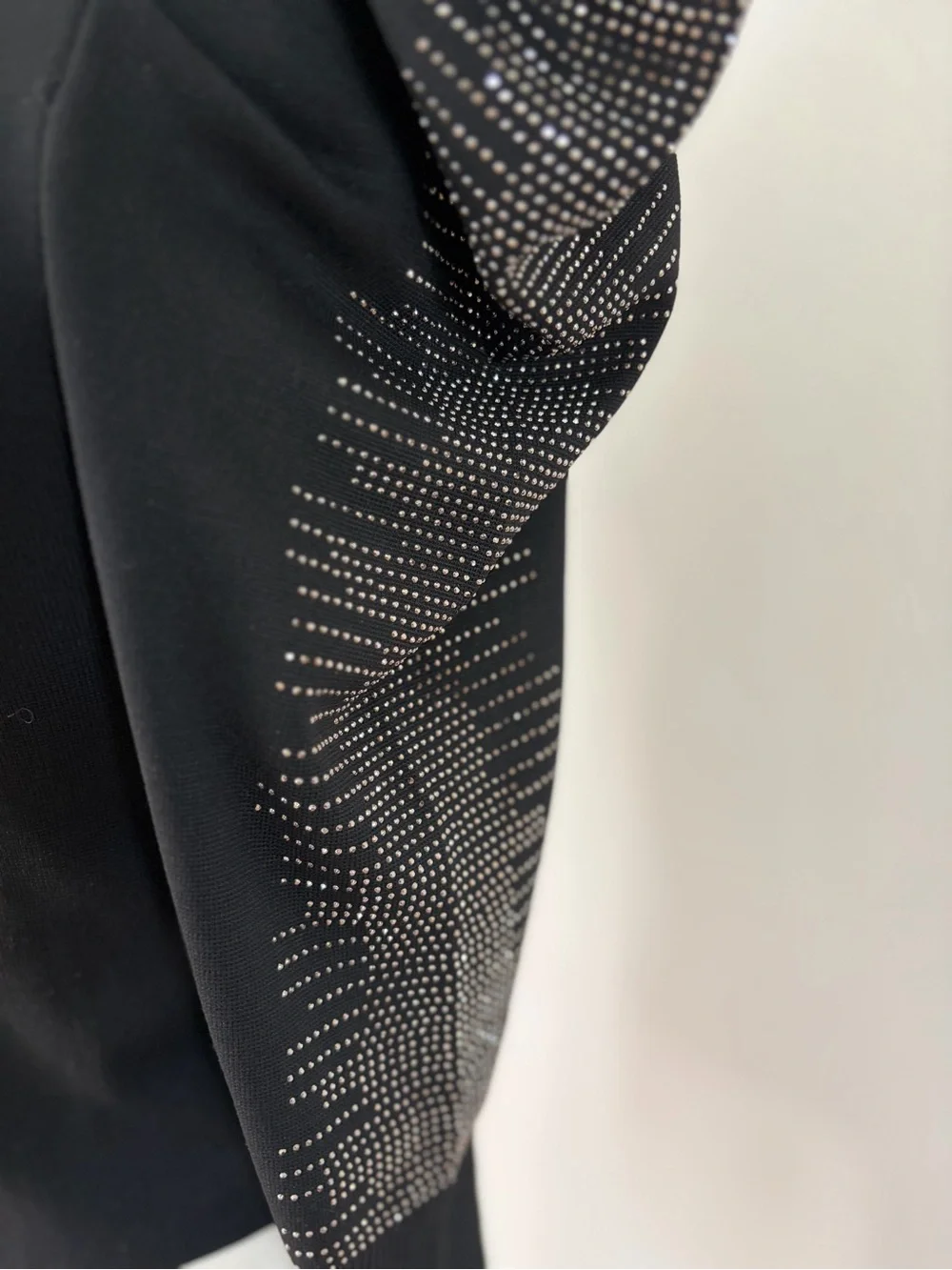 Zara Black Puff Sleeve Crop knit Top sweater with gunmetal stone Details medium